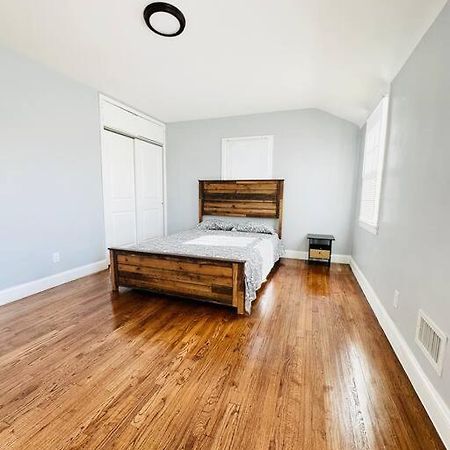 Cheerful 4-Bedroom Home With Free Parking Elmont Kültér fotó
