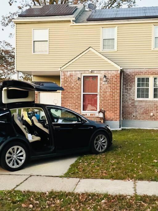 Cheerful 4-Bedroom Home With Free Parking Elmont Kültér fotó